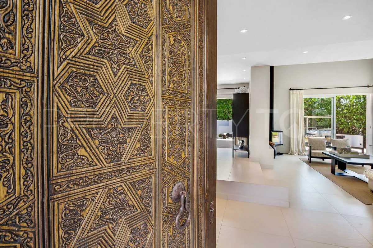 4 bedrooms villa for sale in Marbella Country Club