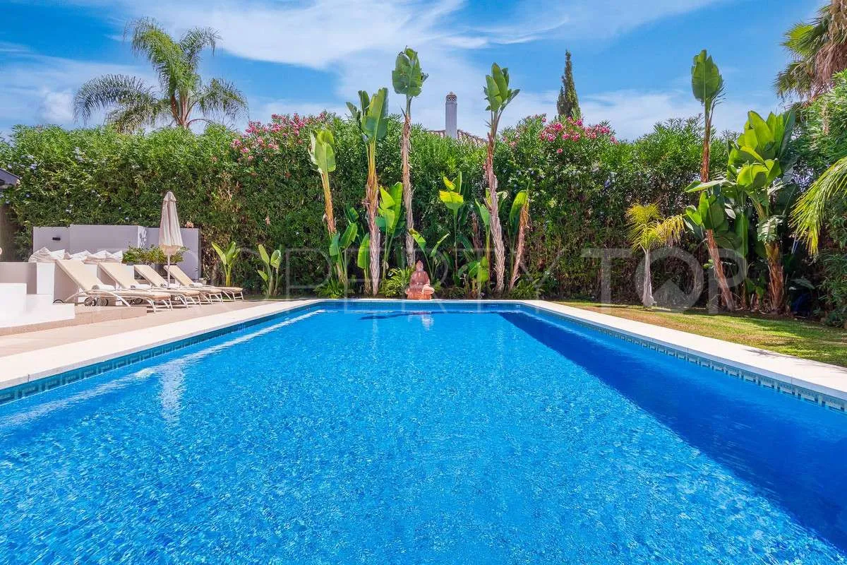 4 bedrooms villa for sale in Marbella Country Club