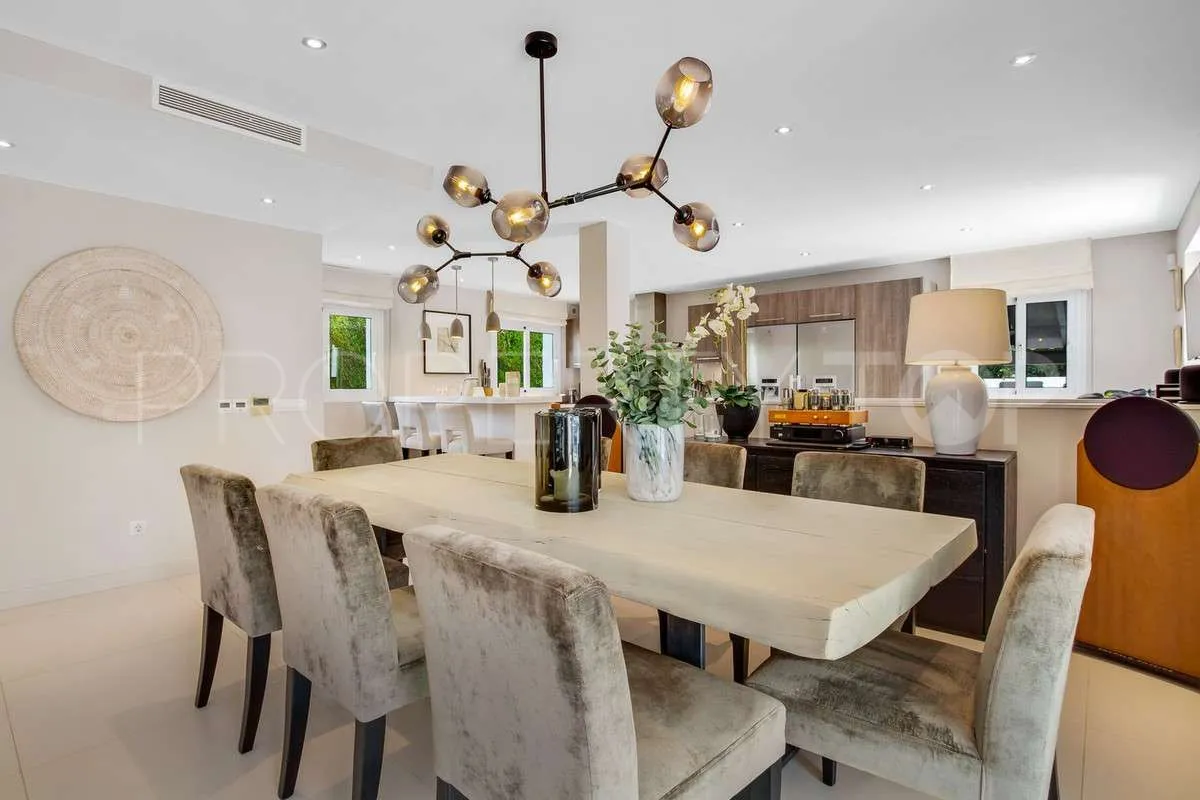 4 bedrooms villa for sale in Marbella Country Club