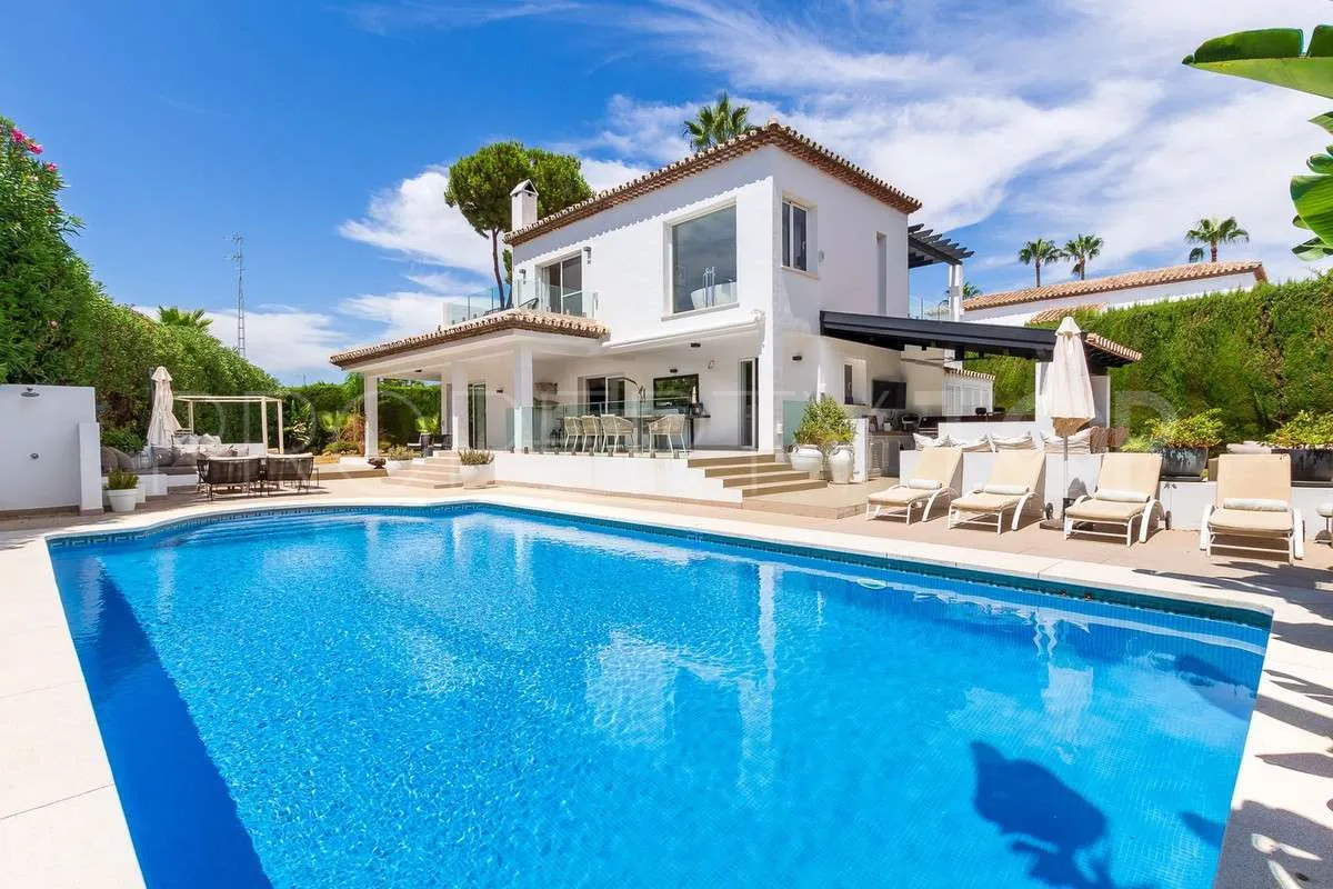 4 bedrooms villa for sale in Marbella Country Club