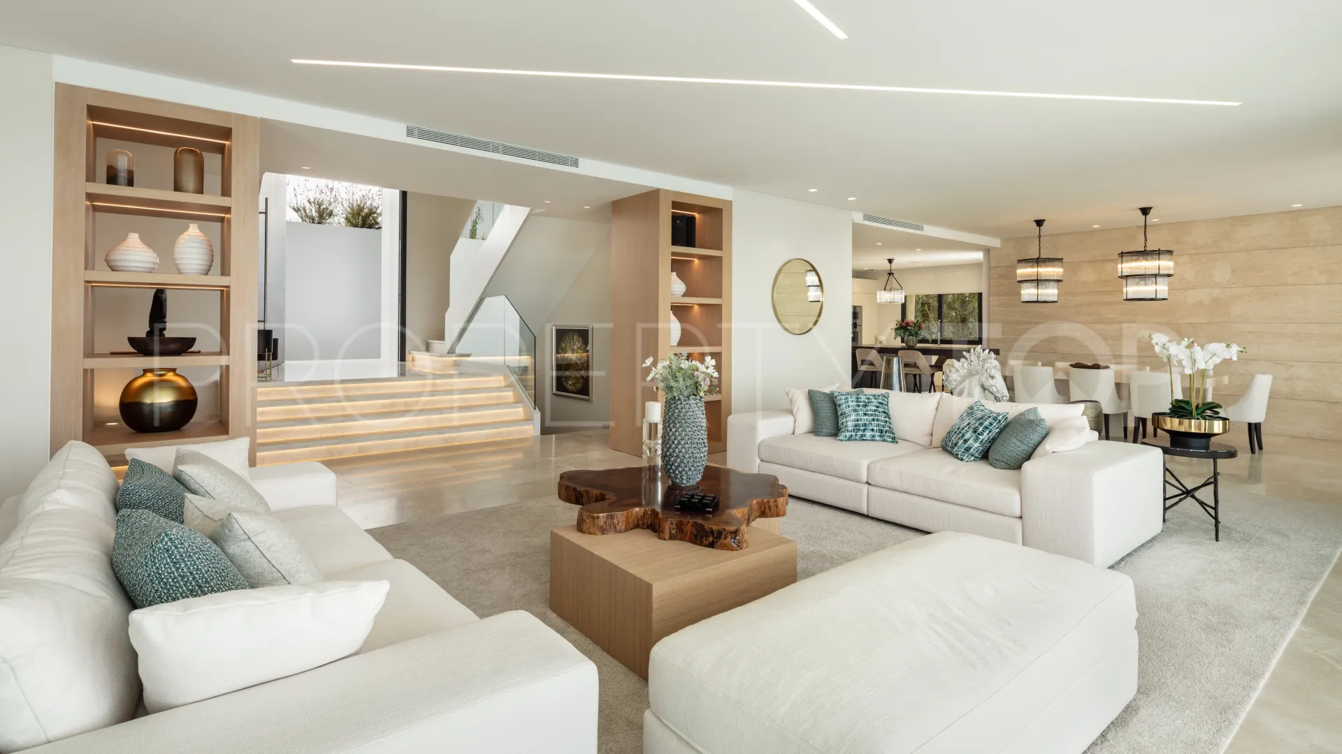 Villa con 7 dormitorios en venta en El Paraiso