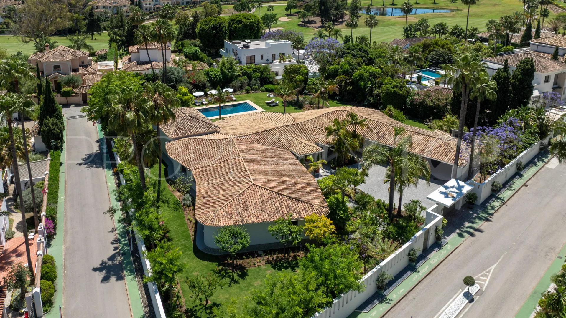 Se vende villa en La Cerquilla con 5 dormitorios