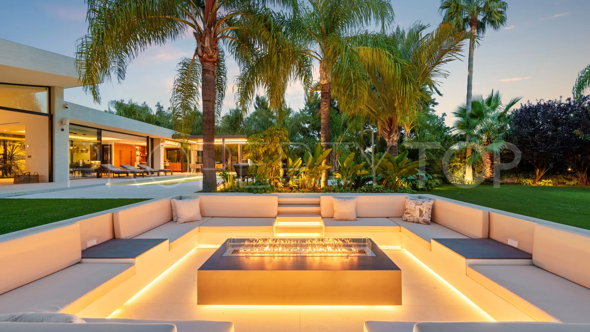 Villa in Hacienda las Chapas for sale