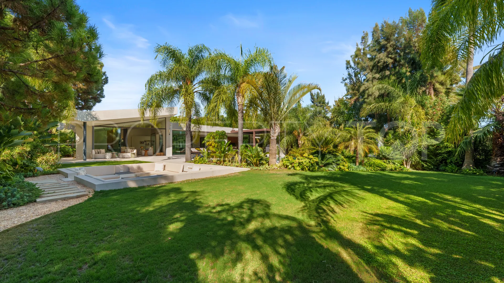 Villa in Hacienda las Chapas for sale