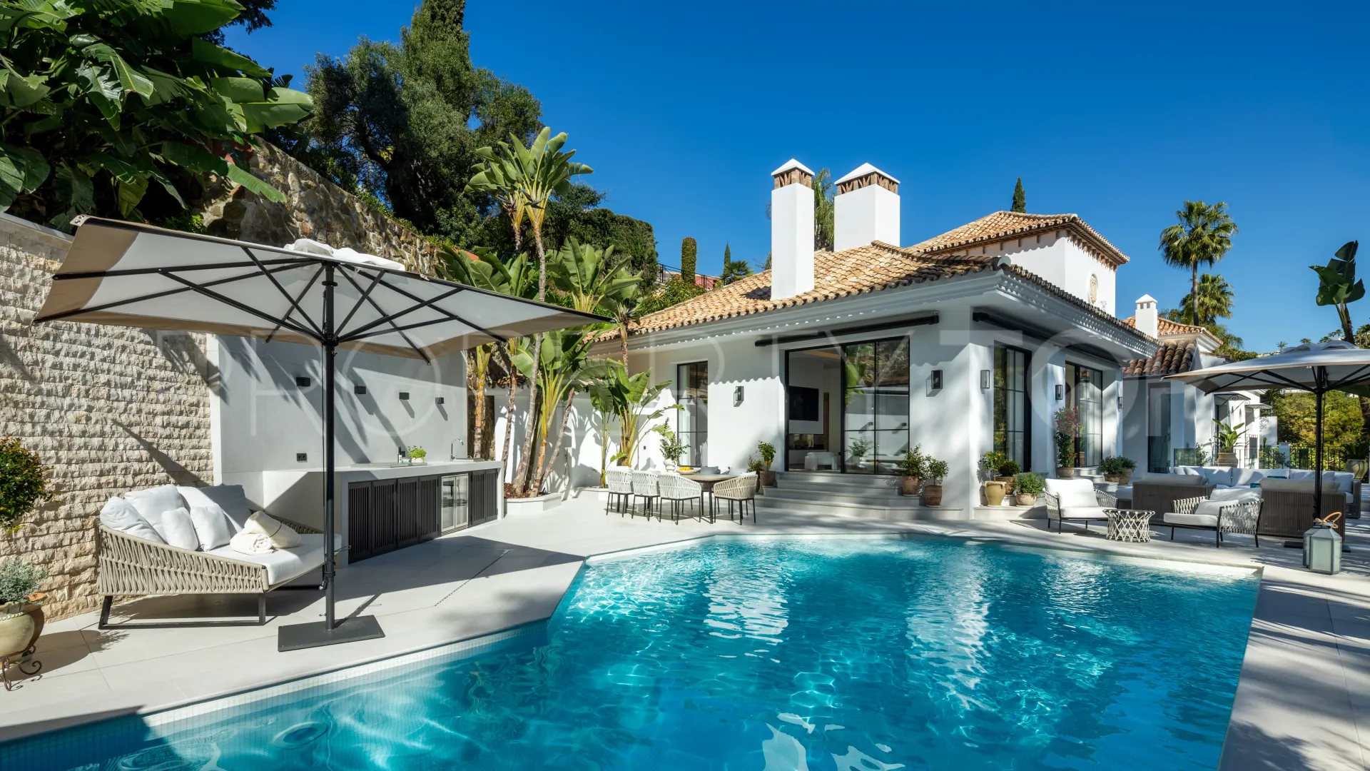 5 bedrooms villa in El Herrojo for sale