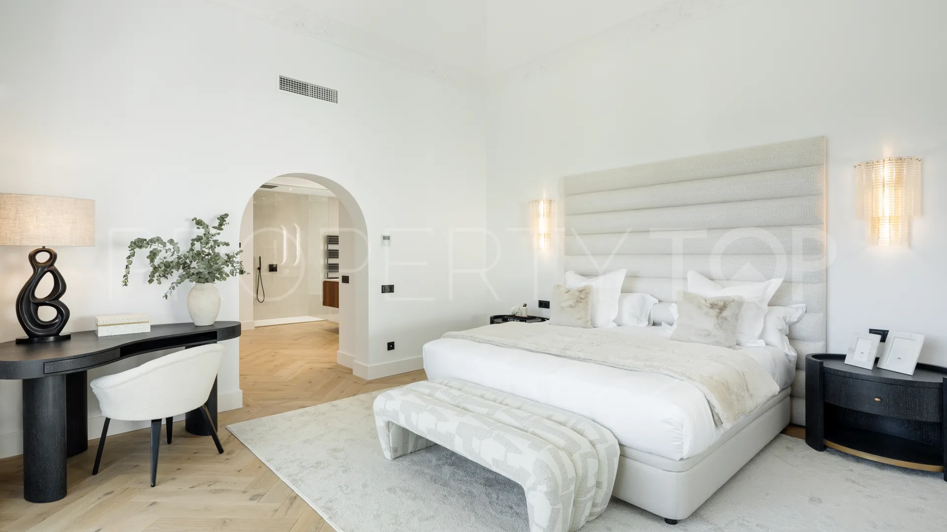 5 bedrooms villa in El Herrojo for sale