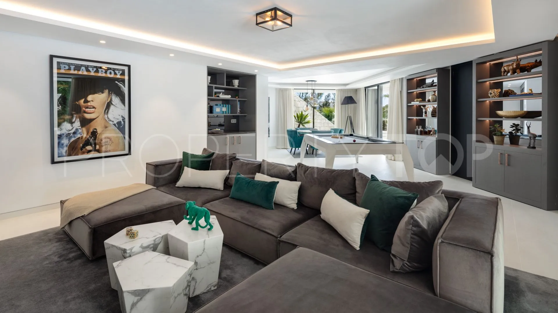 El Herrojo villa for sale