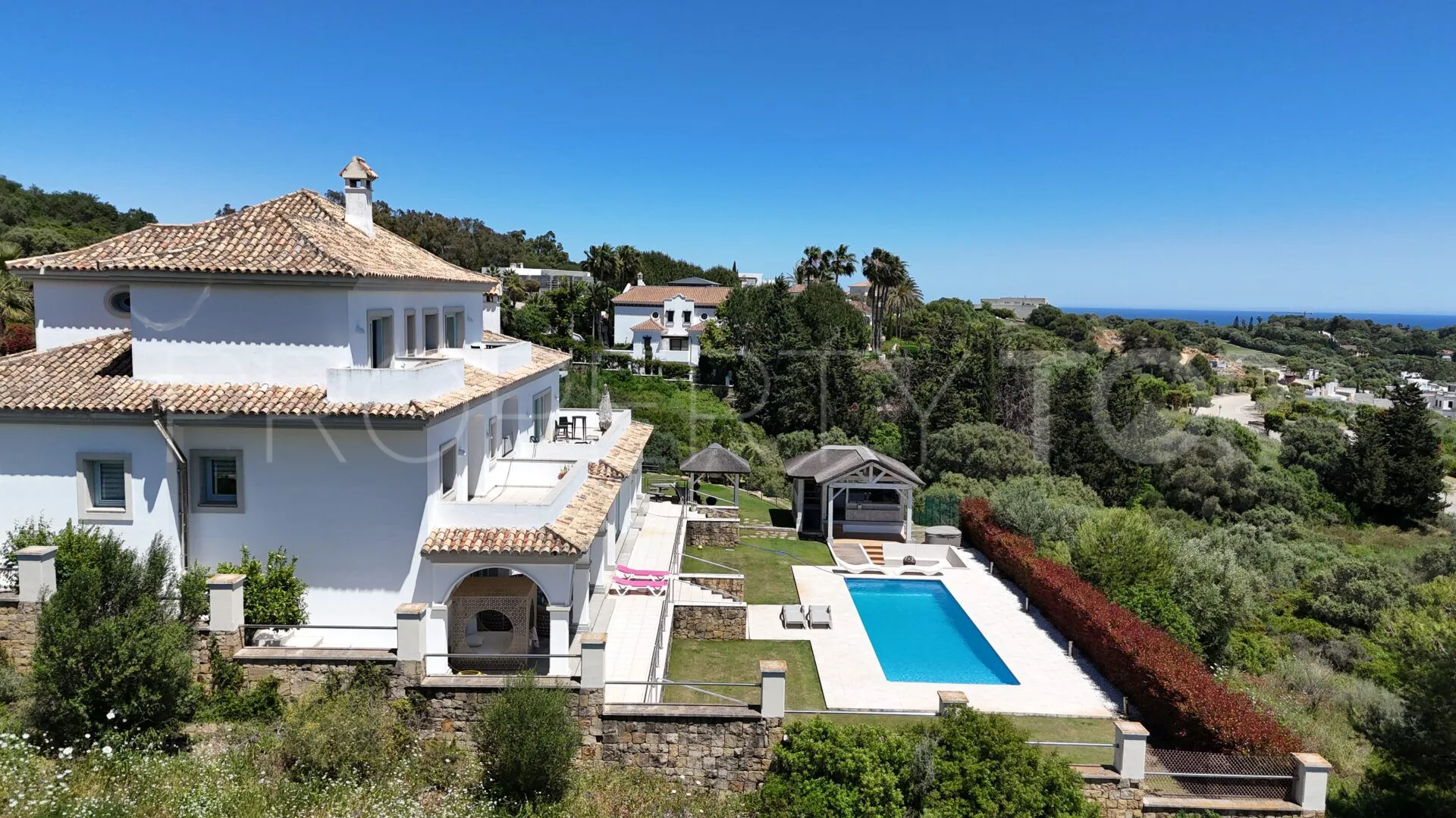 Villa en venta en La Reserva con 5 dormitorios