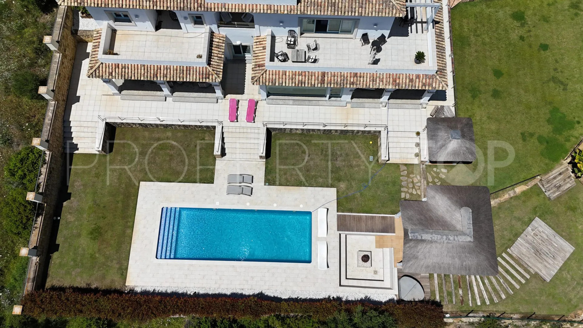 Villa en venta en La Reserva con 5 dormitorios