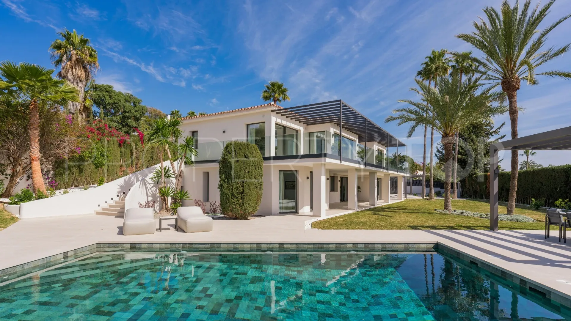5 bedrooms villa for sale in Nagüeles