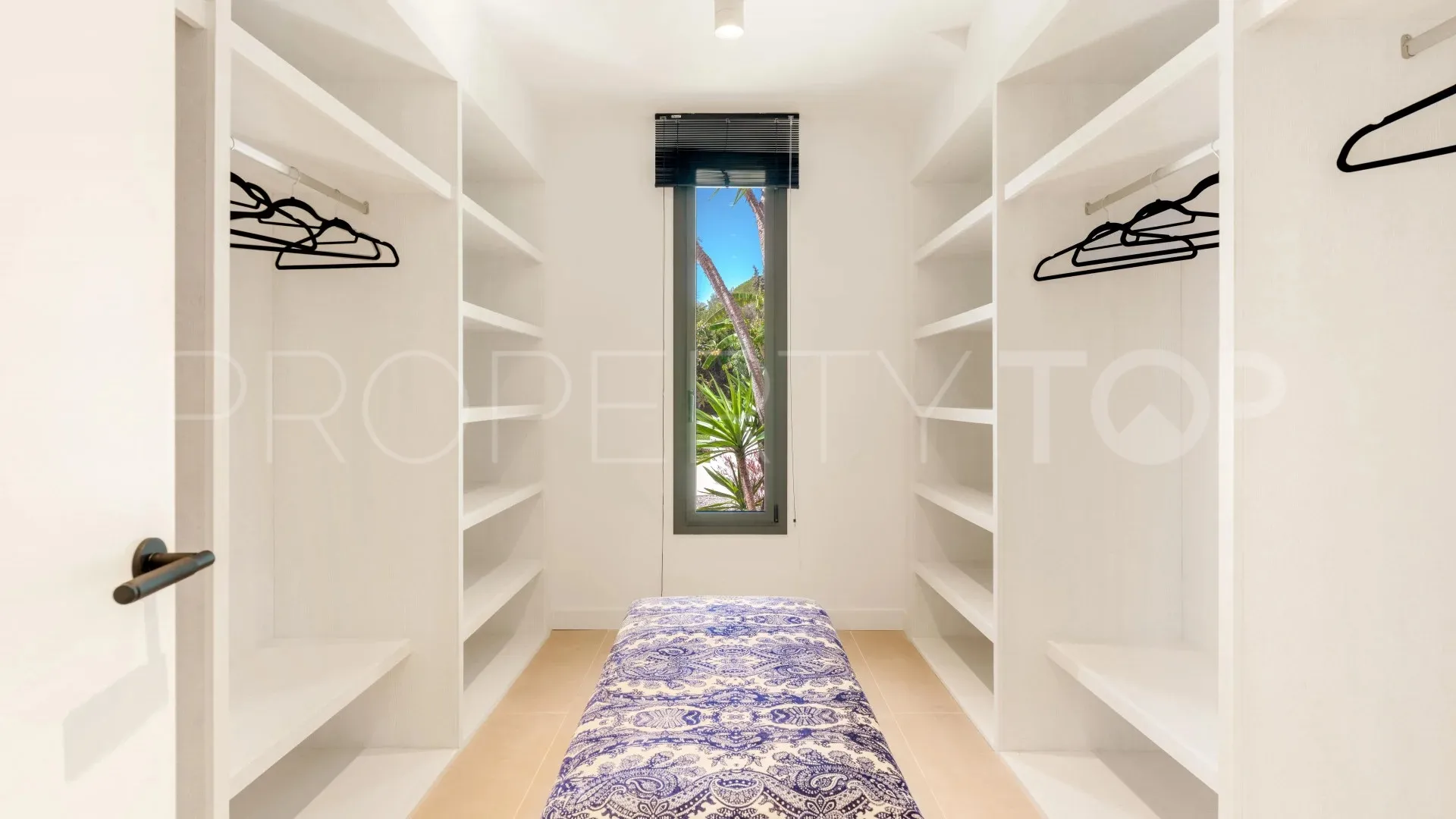 5 bedrooms villa for sale in Nagüeles