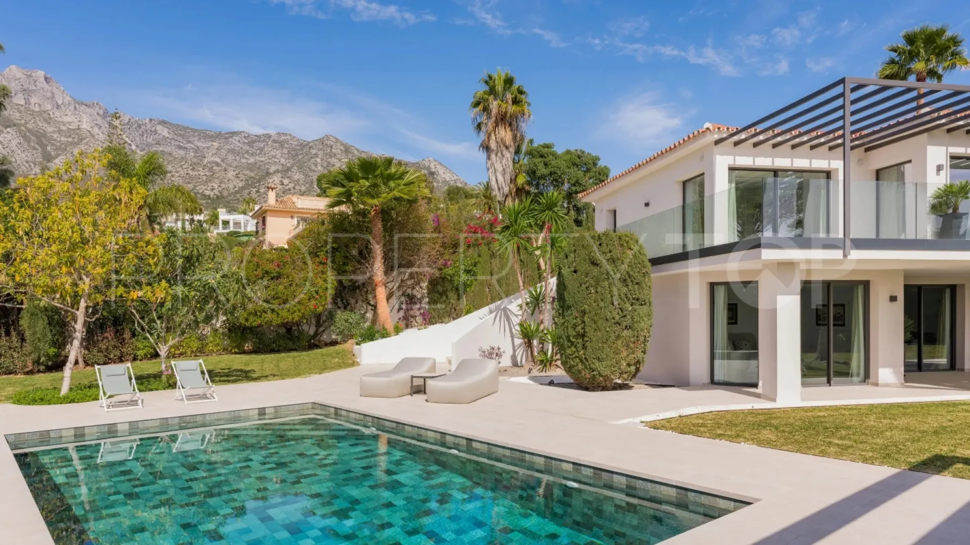 5 bedrooms villa for sale in Nagüeles