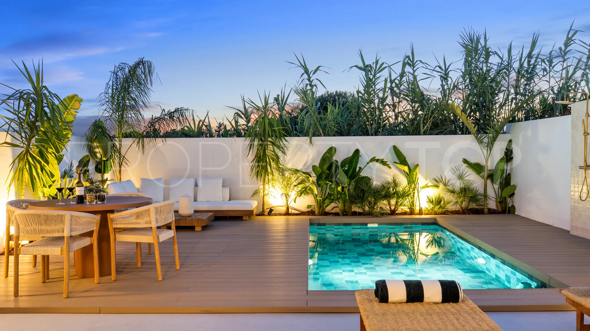 Villa a la venta en Nueva Andalucia