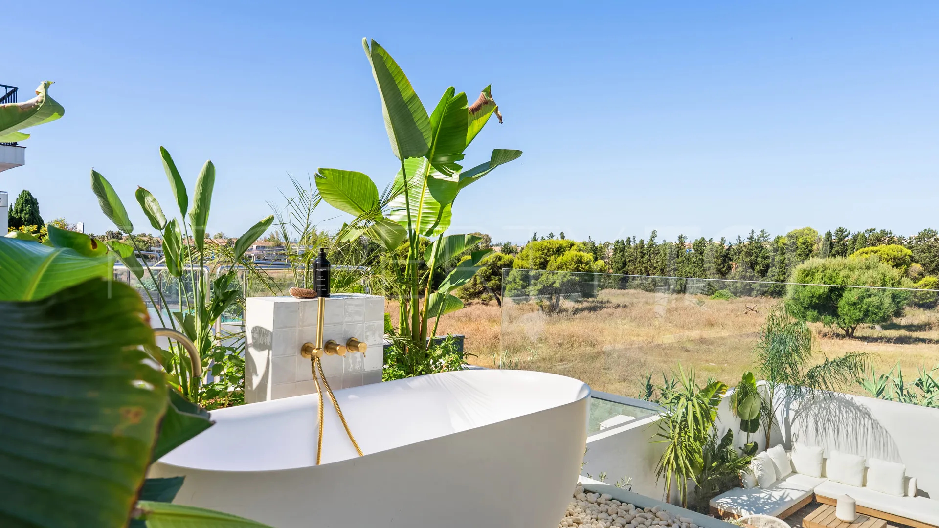 Villa a la venta en Nueva Andalucia