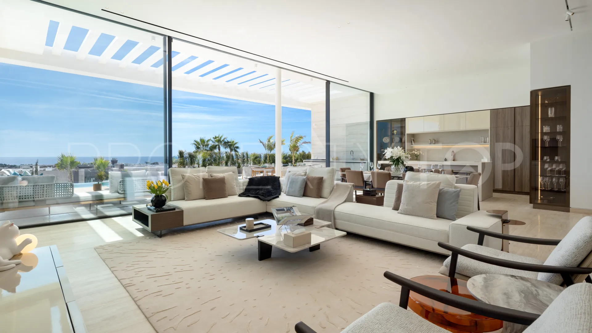 Buy 6 bedrooms villa in Los Flamingos