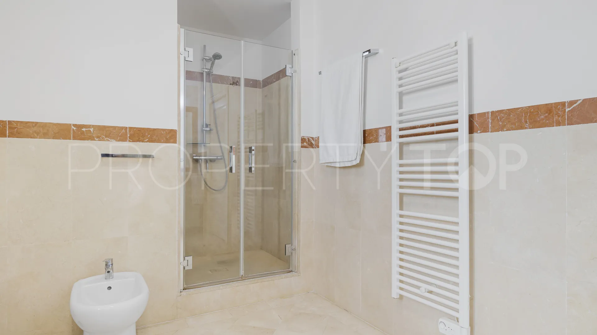 5 bedrooms town house for sale in La Heredia