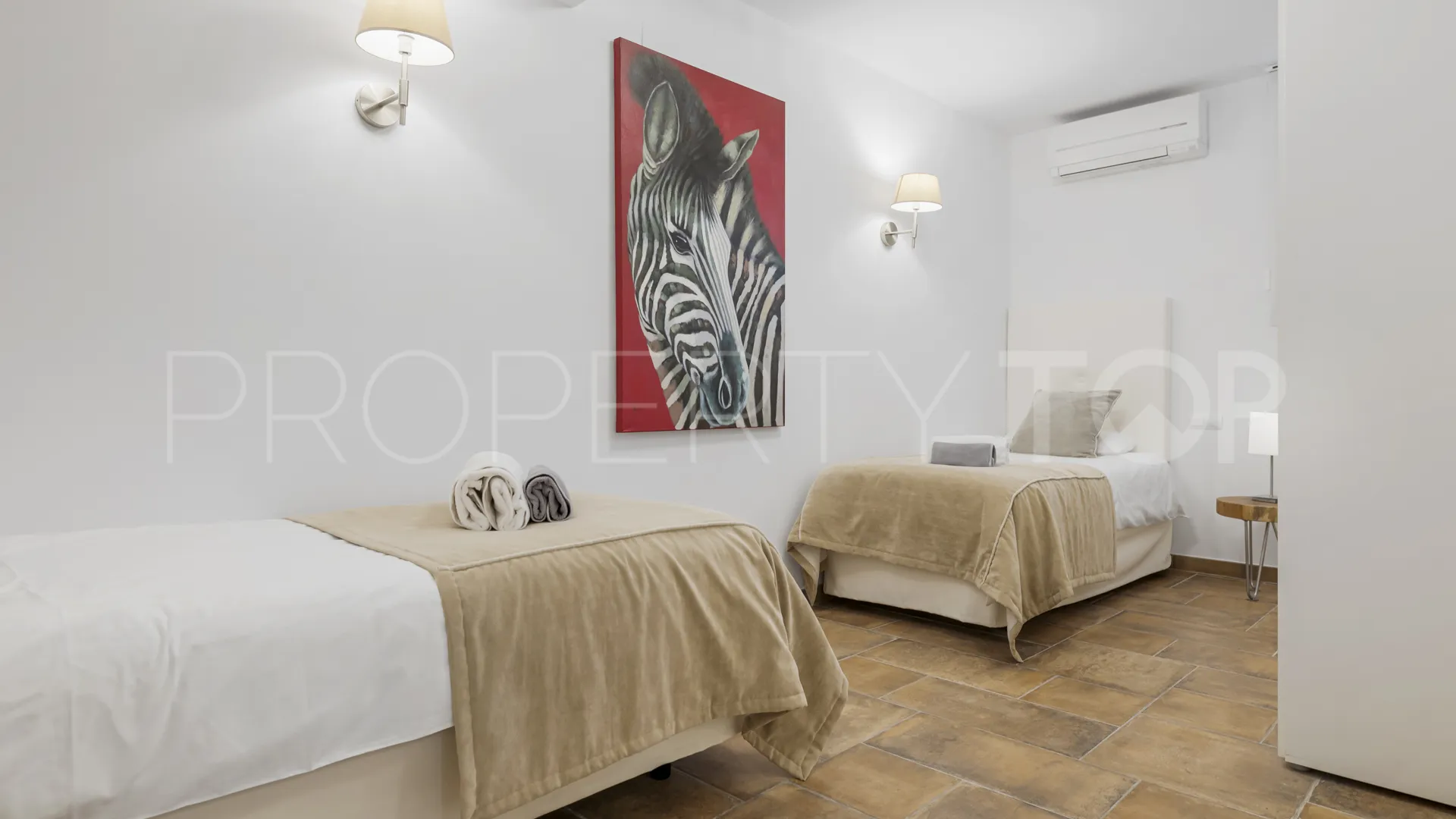 5 bedrooms town house for sale in La Heredia