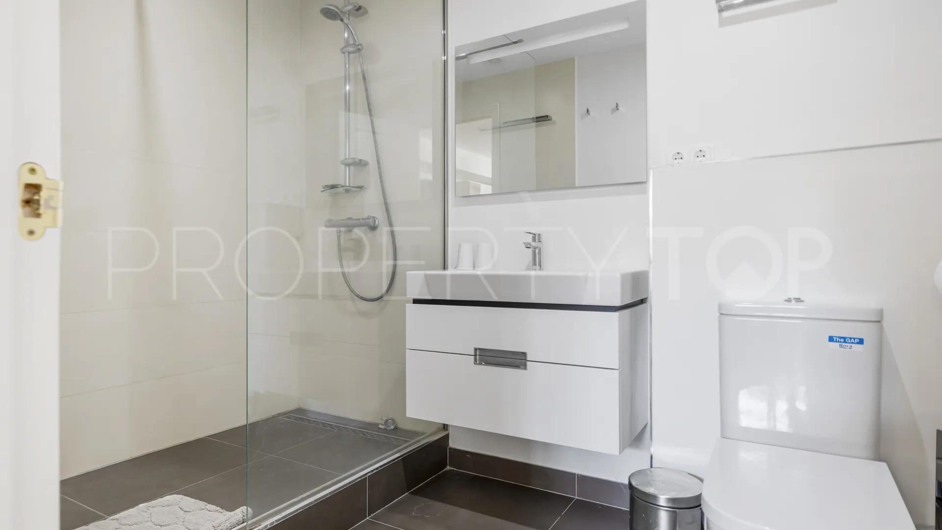 5 bedrooms town house for sale in La Heredia