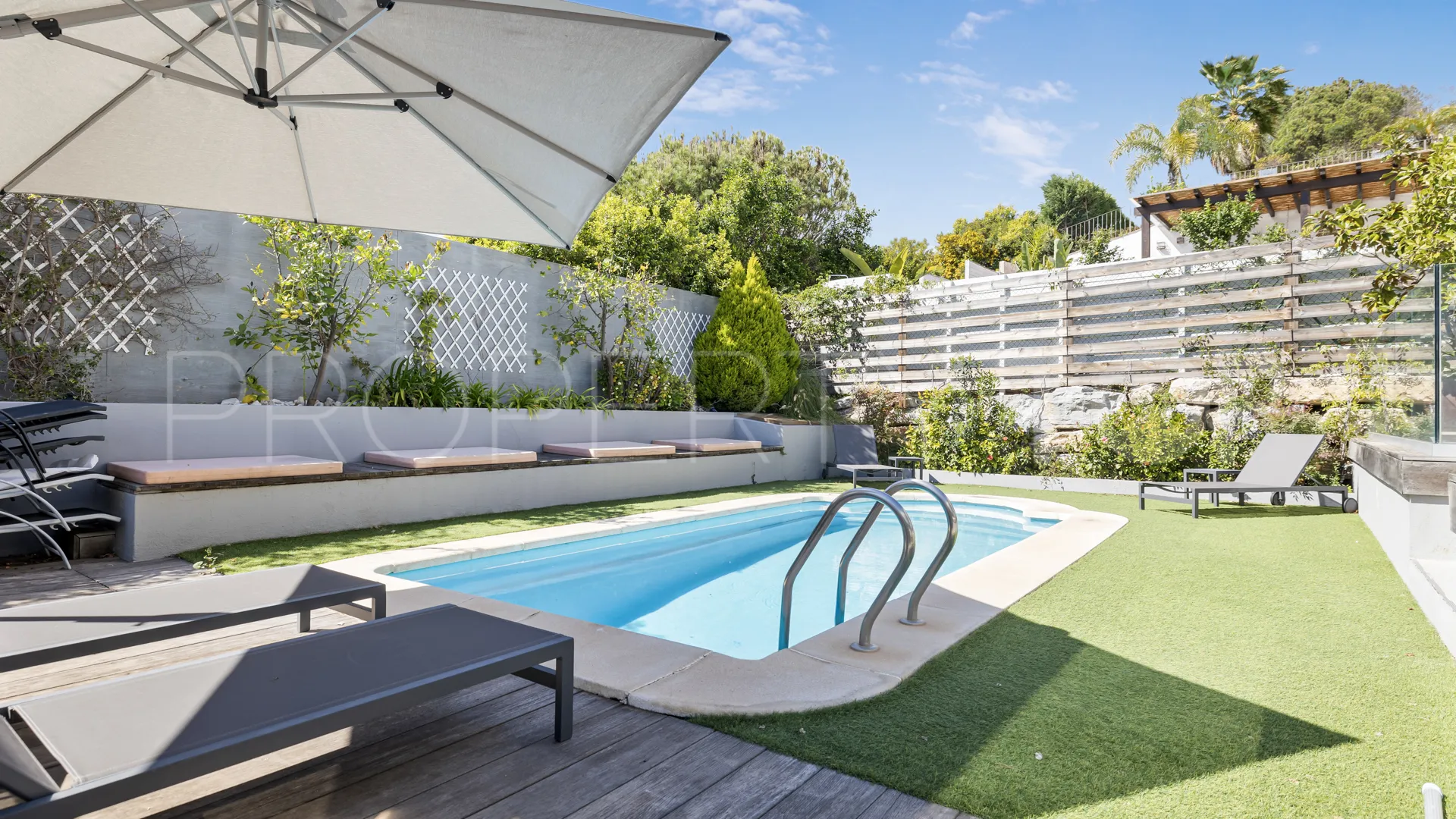 5 bedrooms town house for sale in La Heredia