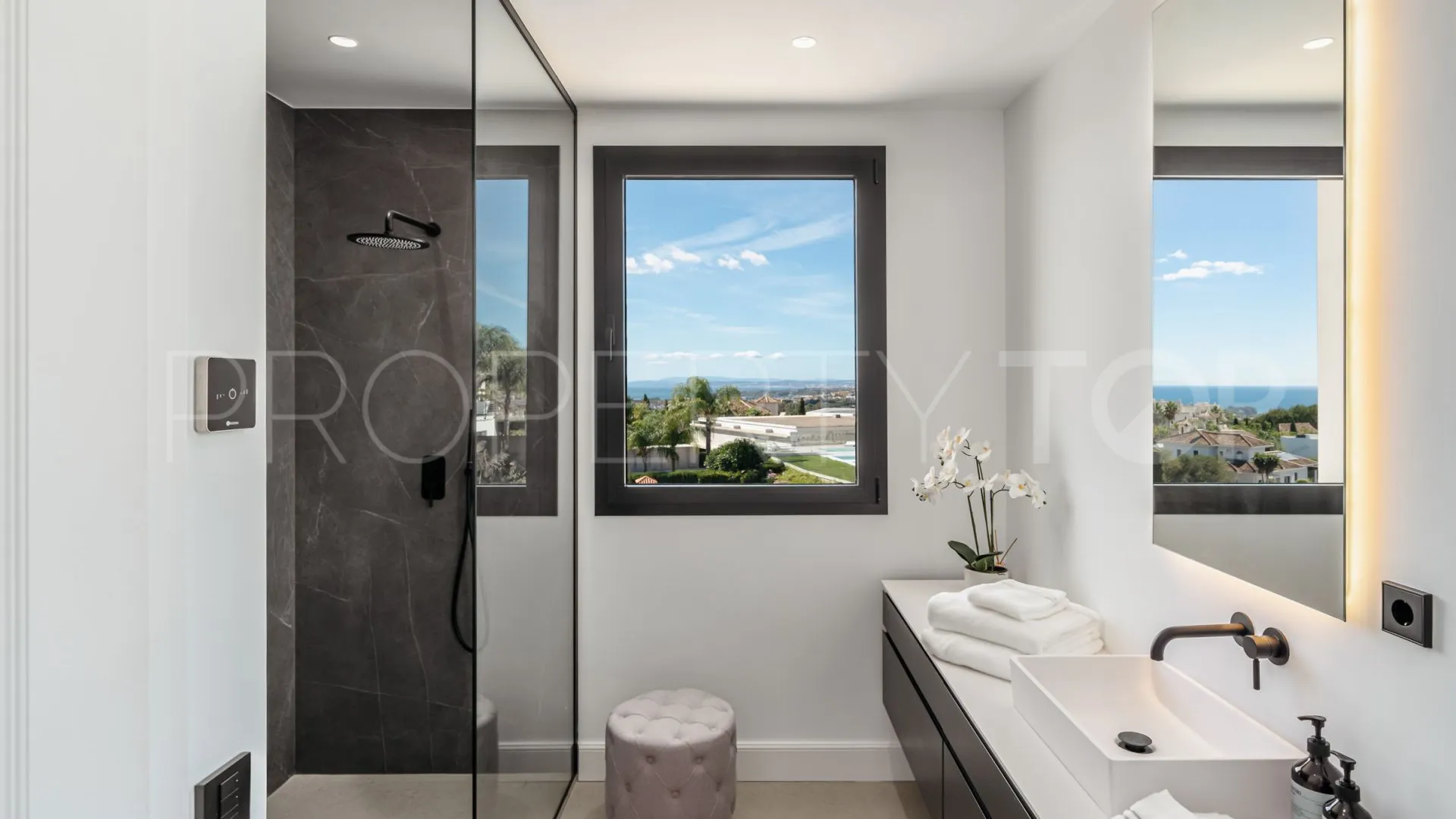 6 bedrooms Los Flamingos villa for sale