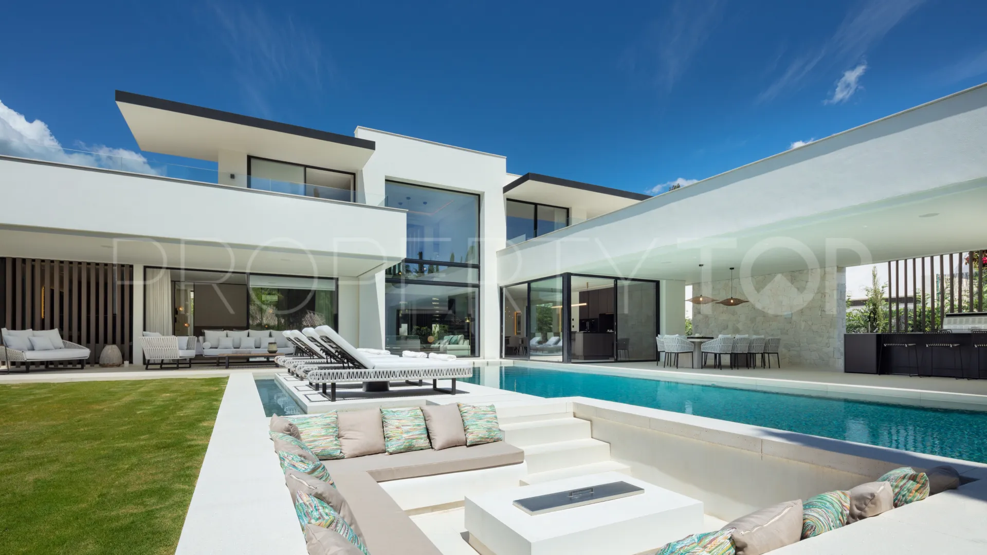 Villa en venta en Las Brisas
