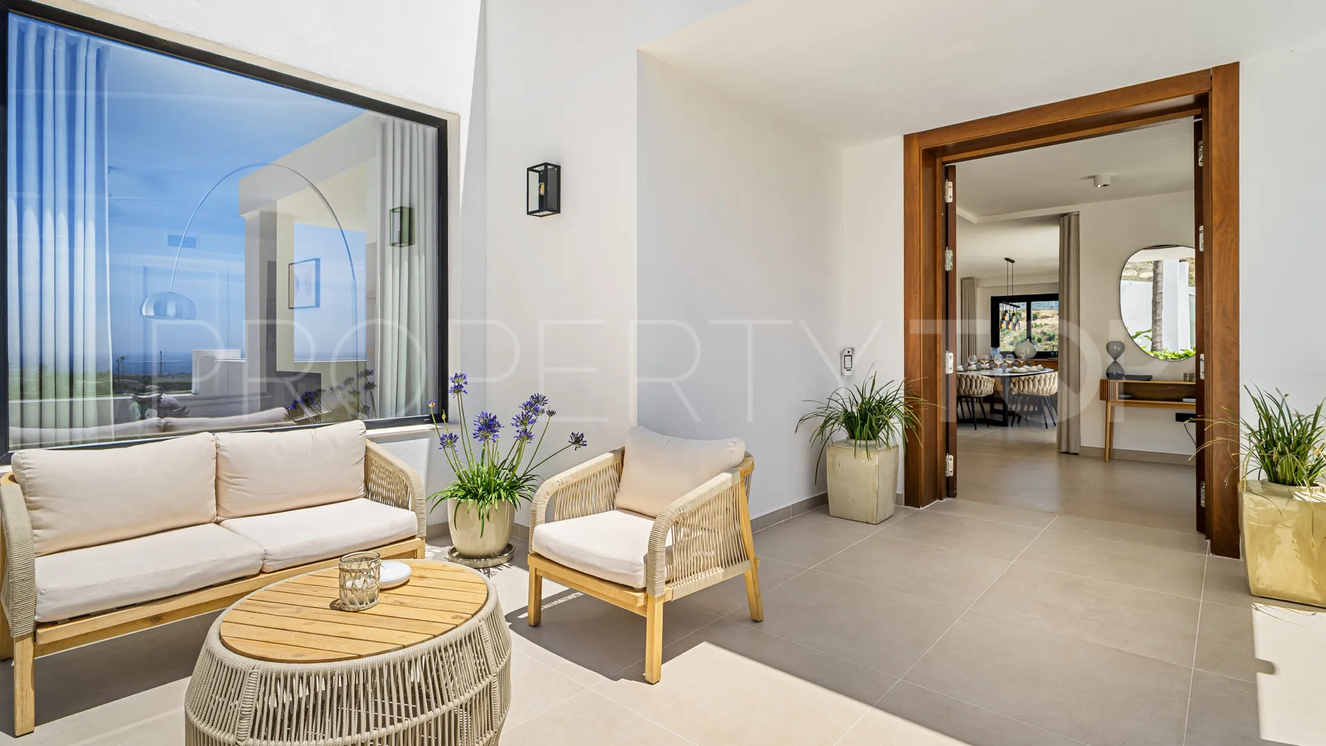 Las Lomas de Nueva Andalucia, villa en venta con 5 dormitorios