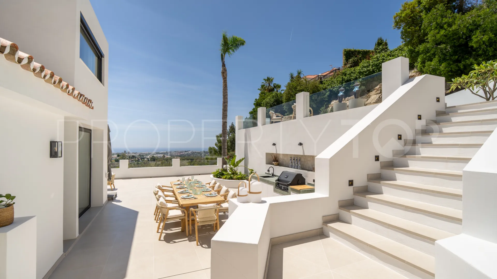 Las Lomas de Nueva Andalucia, villa en venta con 5 dormitorios
