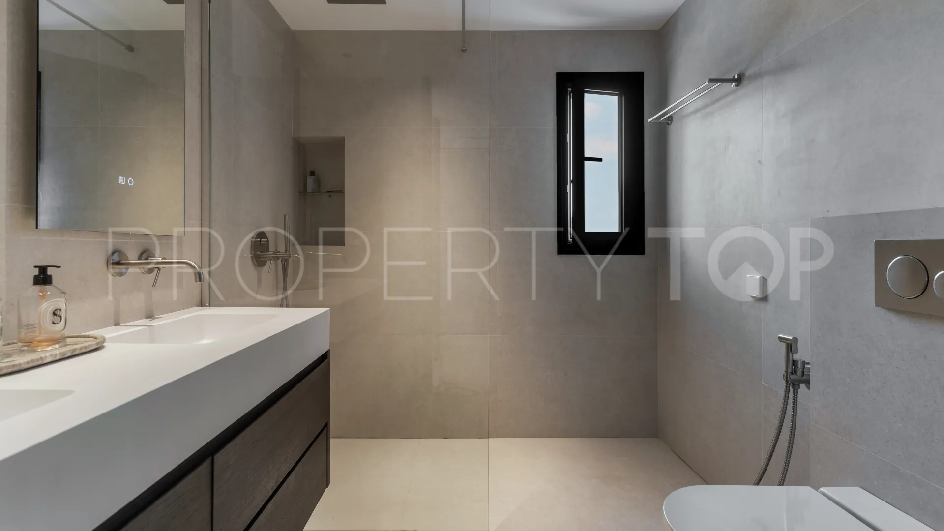 Buy 3 bedrooms penthouse in Jardines de las Fuentes