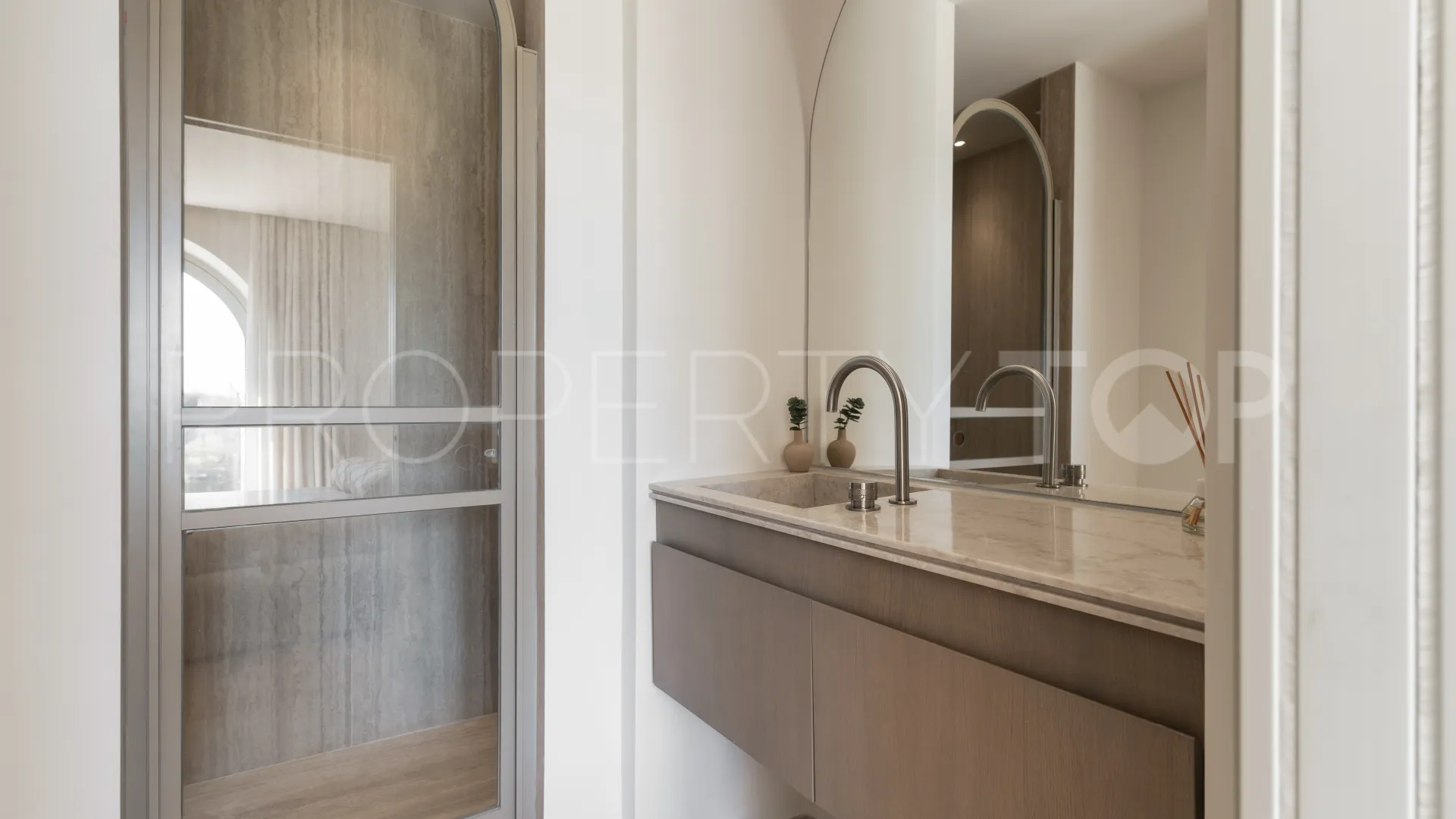 4 bedrooms Nueva Andalucia villa for sale