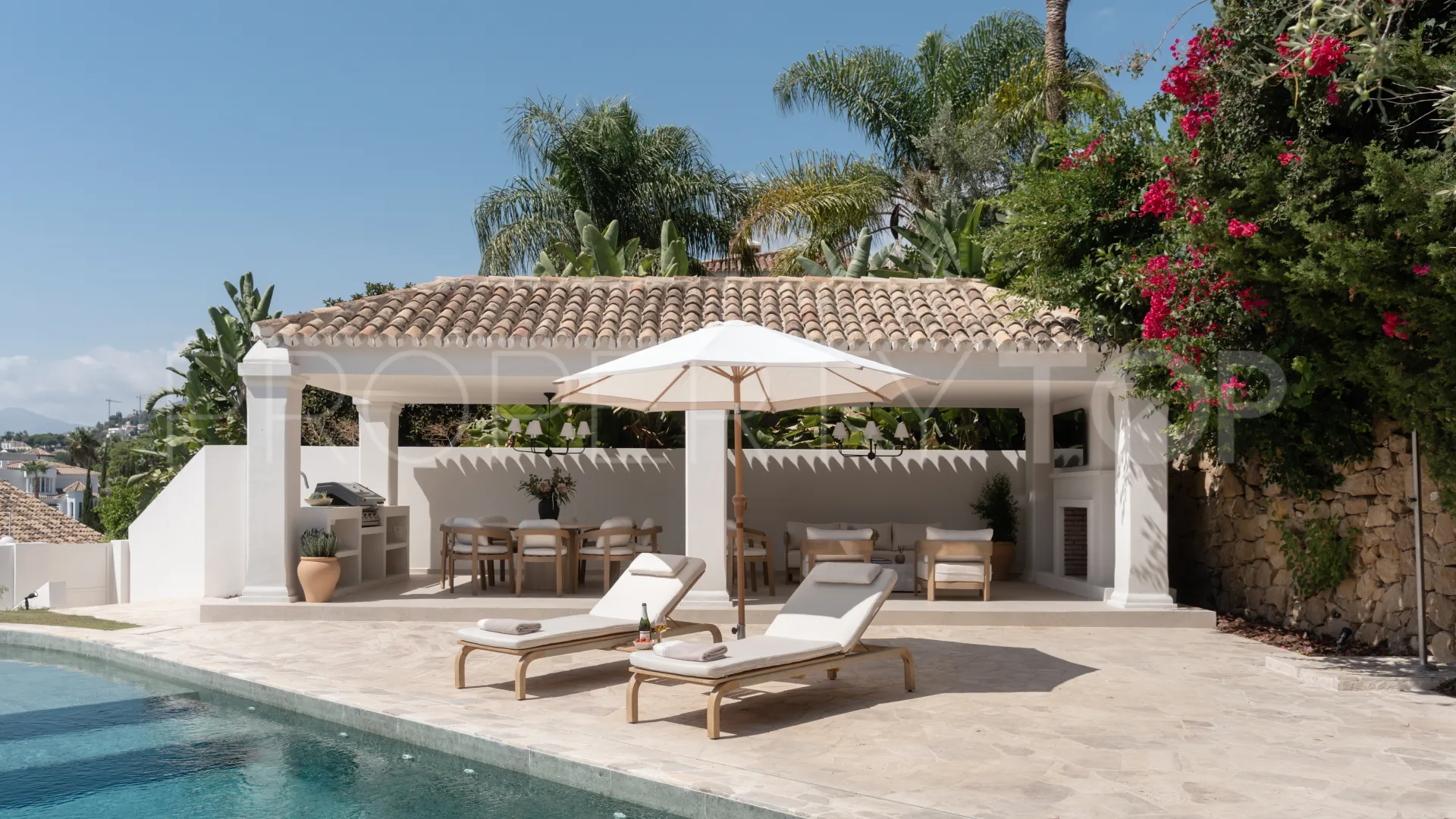 4 bedrooms Nueva Andalucia villa for sale