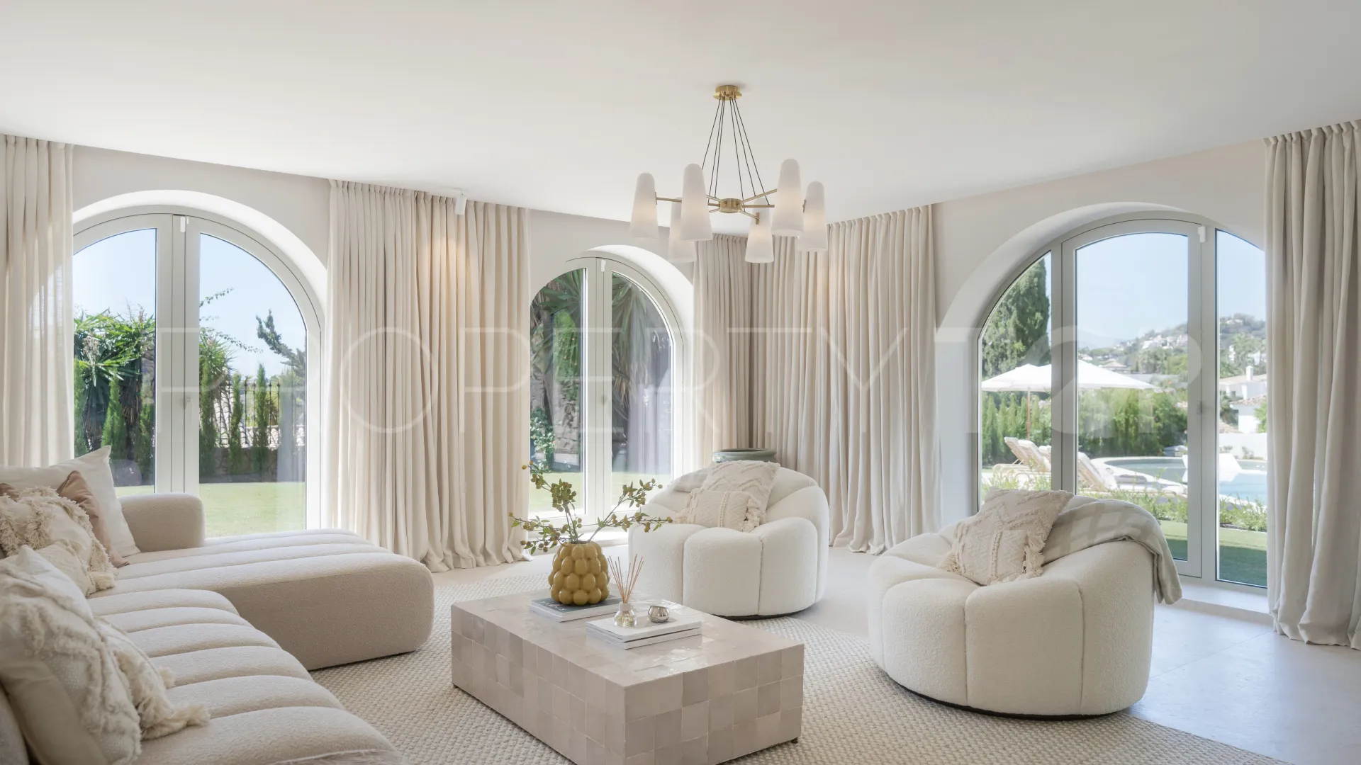 4 bedrooms Nueva Andalucia villa for sale