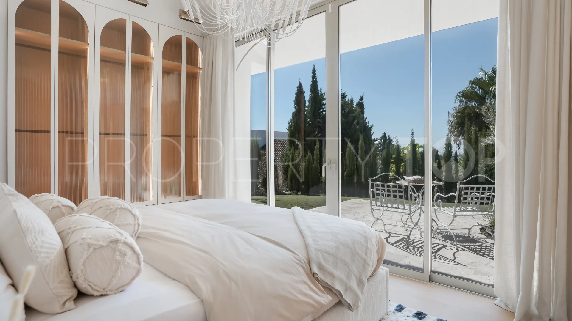 4 bedrooms Nueva Andalucia villa for sale