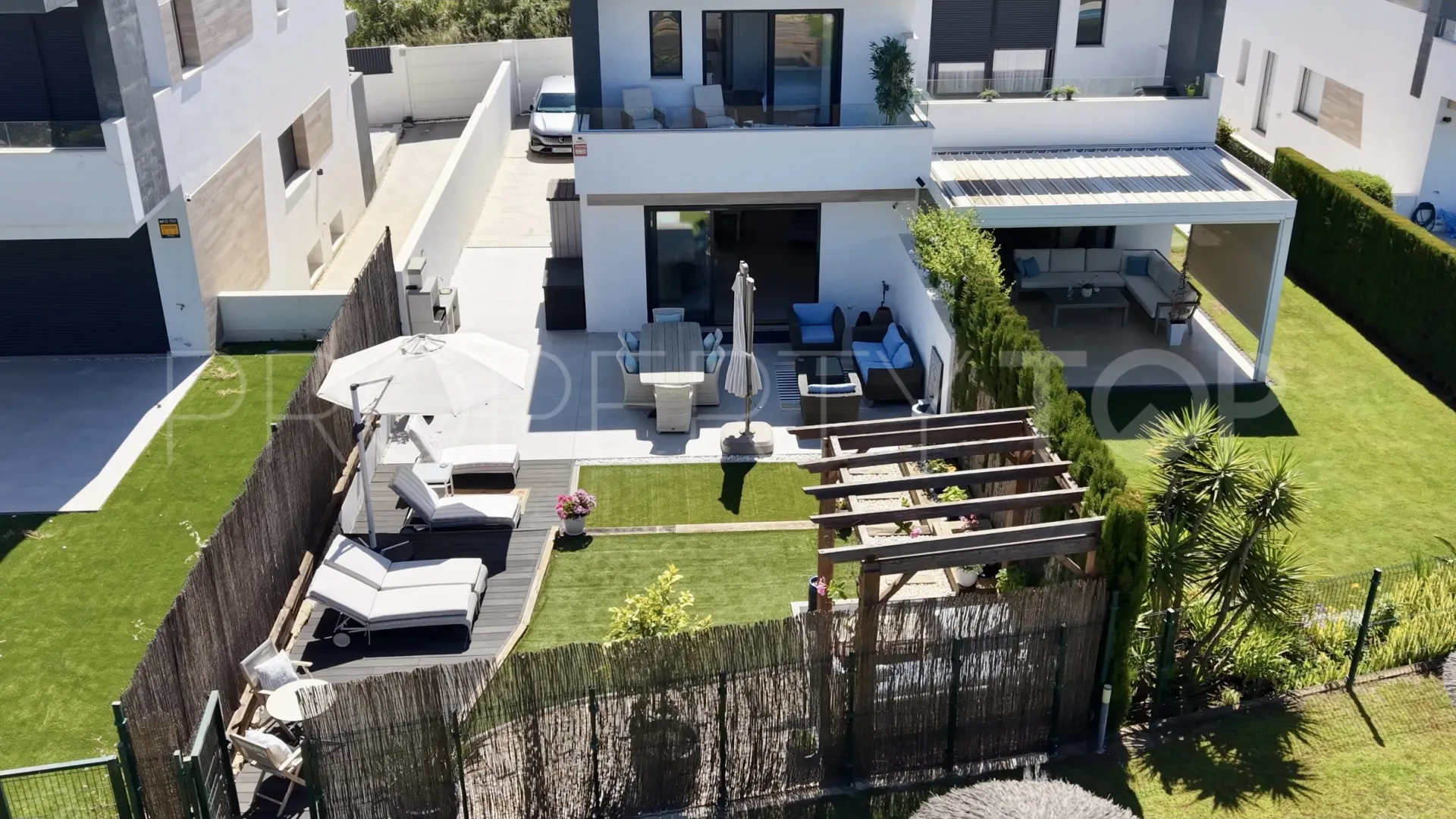 Oasis22, pareado en venta de 4 dormitorios