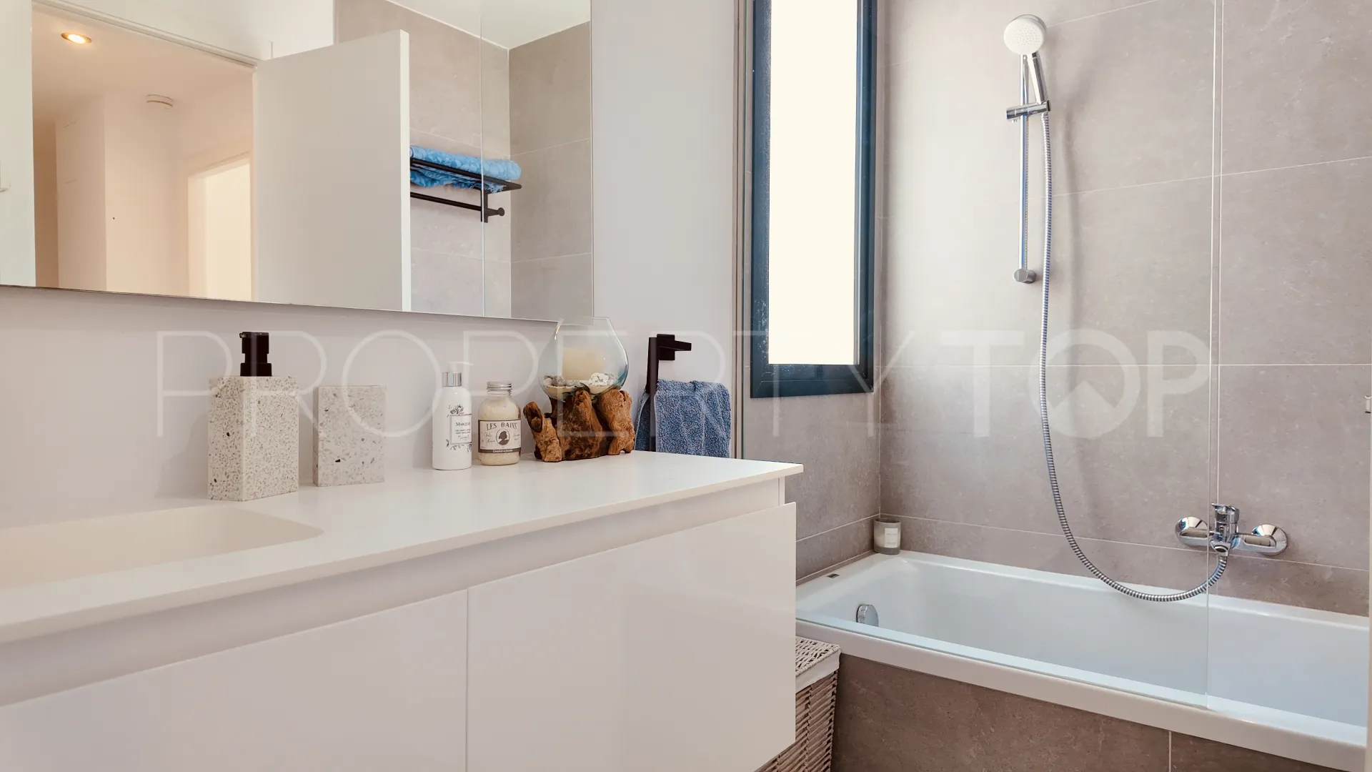 Oasis22, pareado en venta de 4 dormitorios