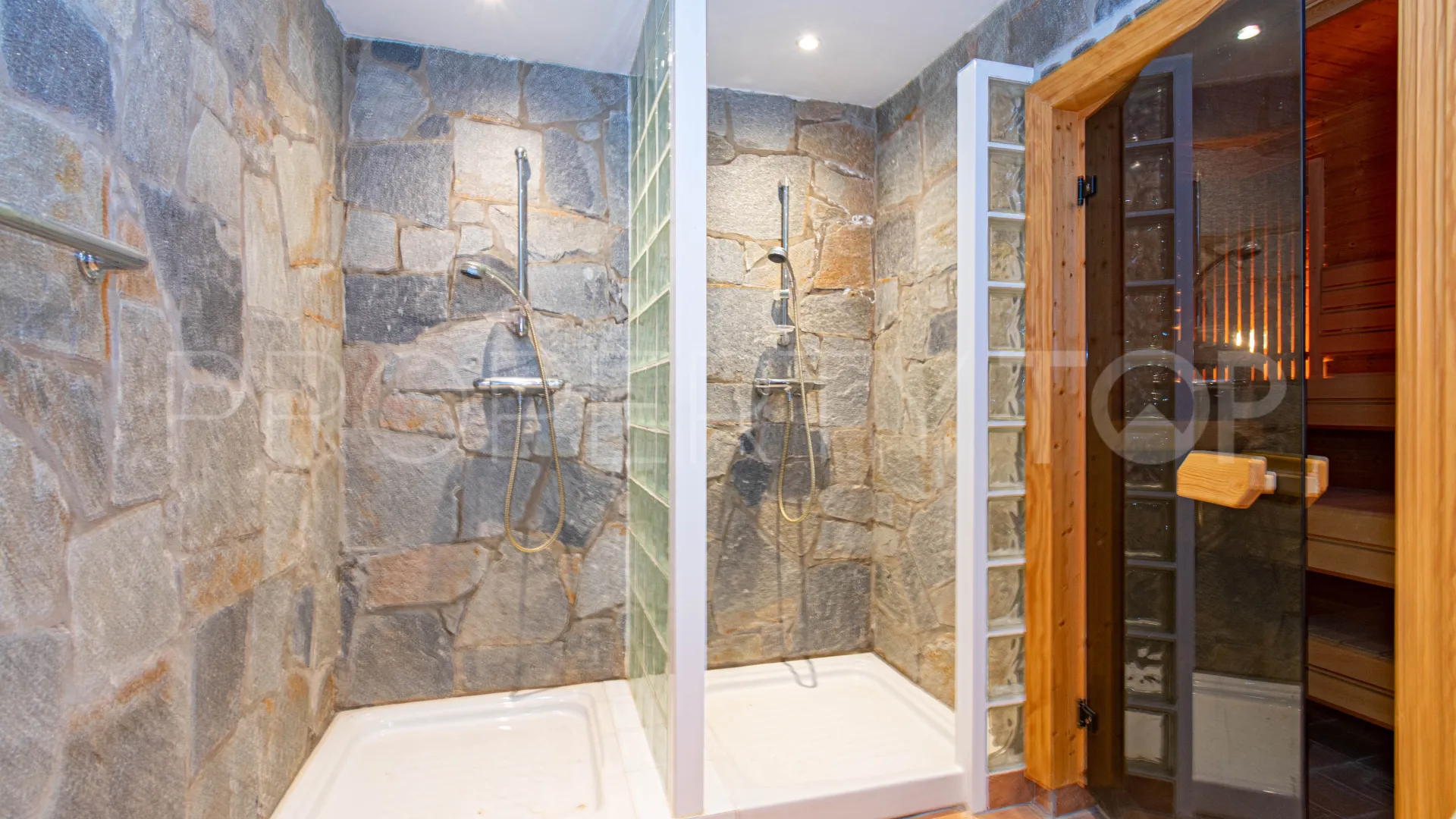 For sale villa in Seghers with 4 bedrooms