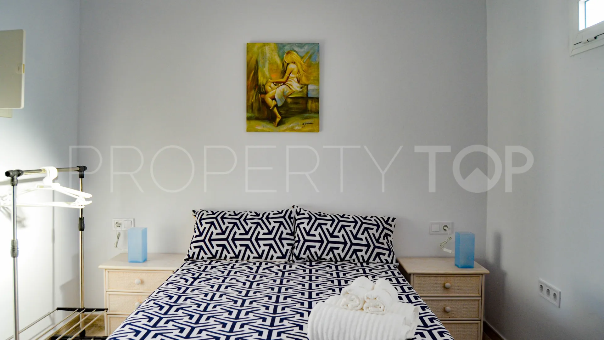 Apartment with 4 bedrooms for sale in Estepona Centre