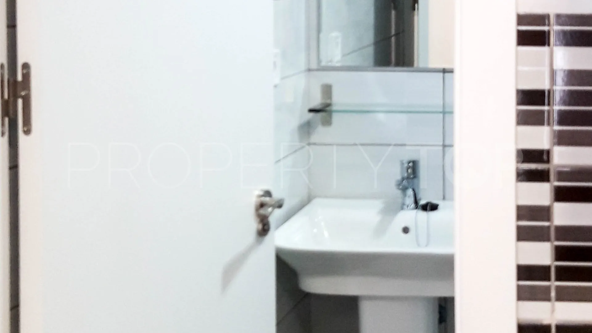 Apartment with 4 bedrooms for sale in Estepona Centre