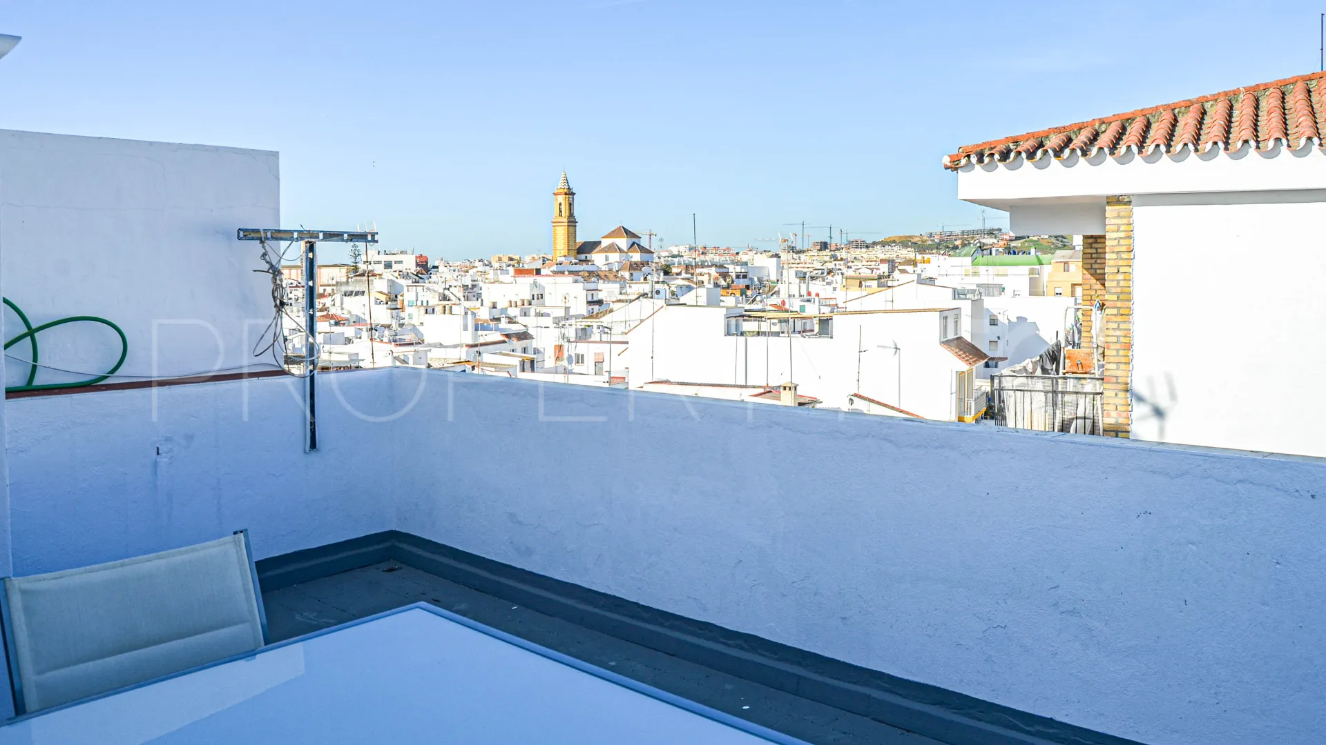 Apartment with 4 bedrooms for sale in Estepona Centre