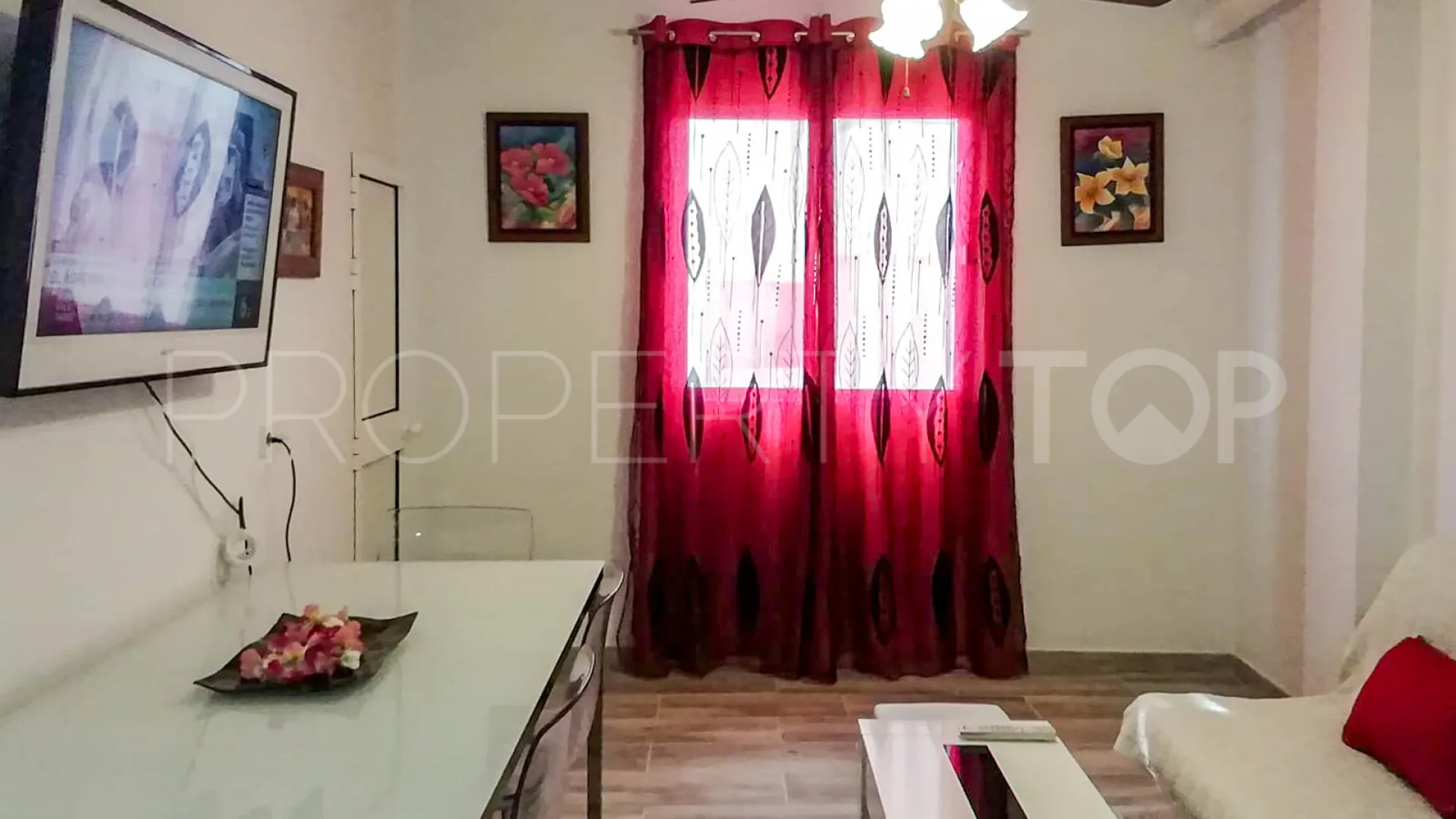 Apartment with 4 bedrooms for sale in Estepona Centre