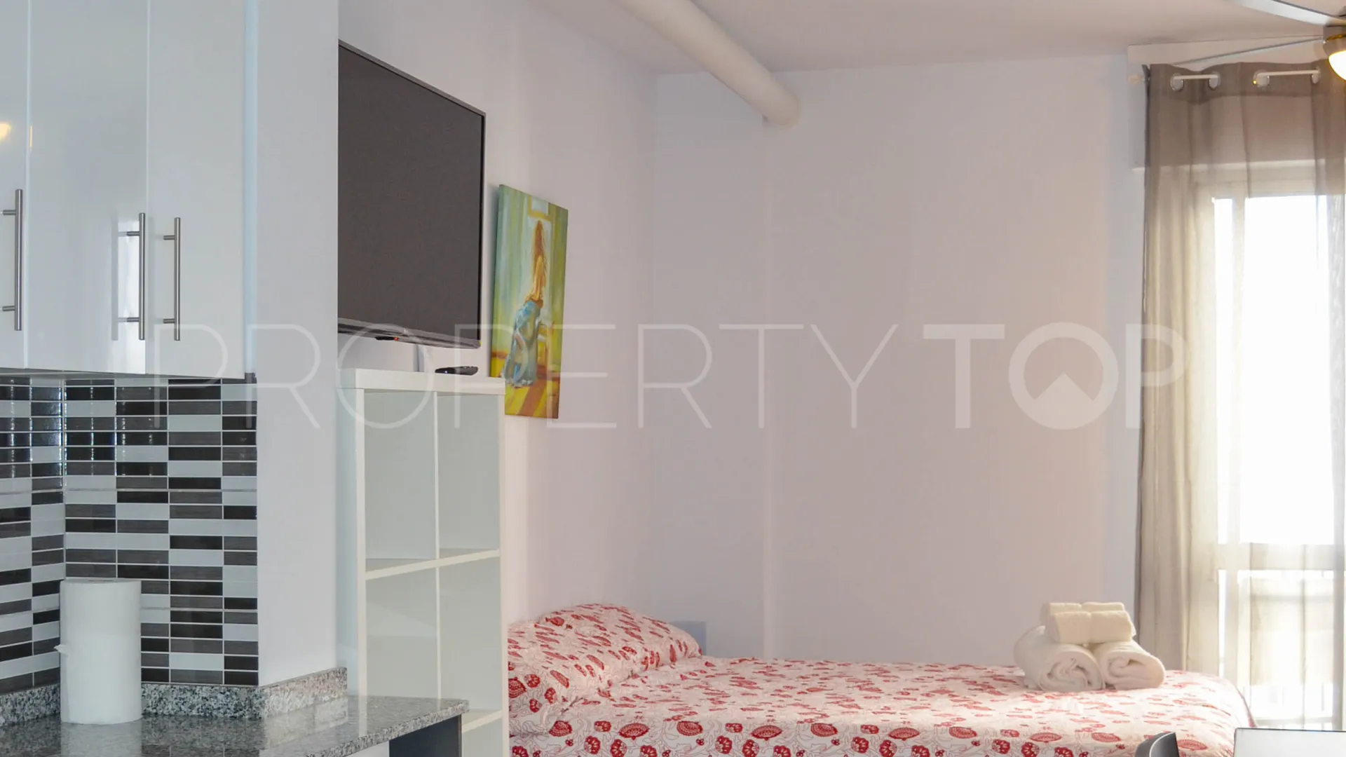 Apartment with 4 bedrooms for sale in Estepona Centre