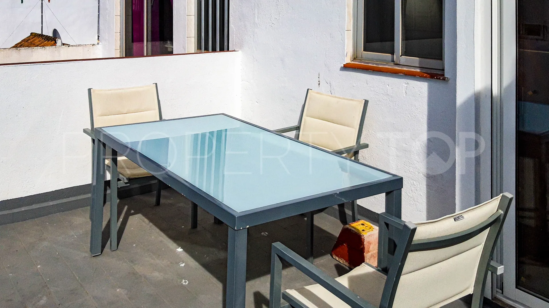 Apartment with 4 bedrooms for sale in Estepona Centre