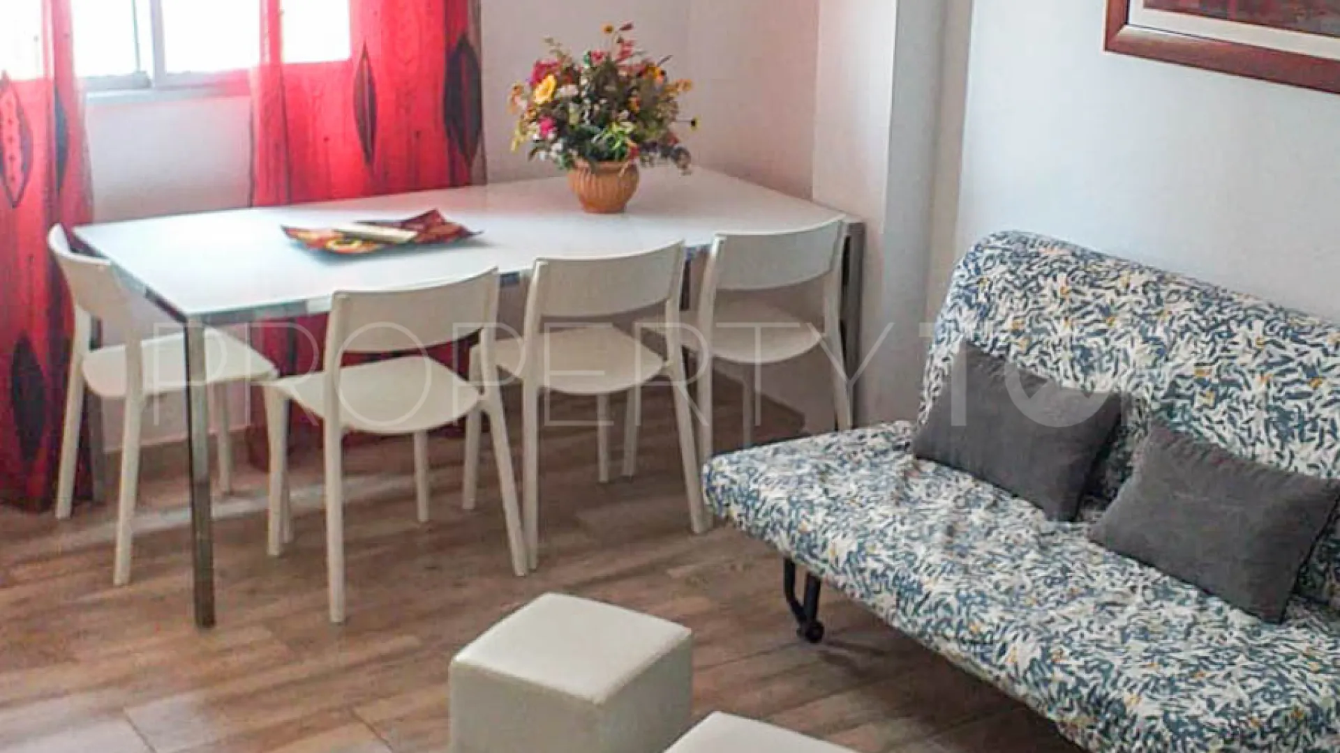 Apartment with 4 bedrooms for sale in Estepona Centre