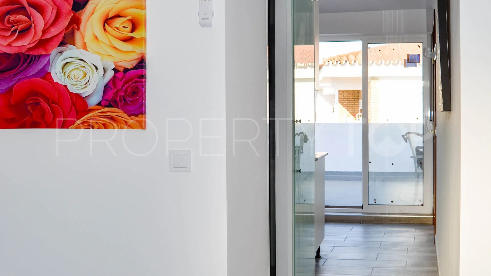 Apartment with 4 bedrooms for sale in Estepona Centre
