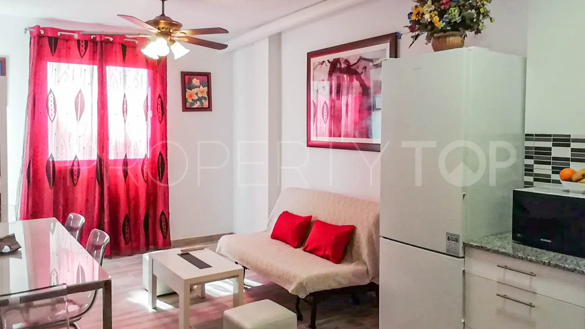 Apartment with 4 bedrooms for sale in Estepona Centre