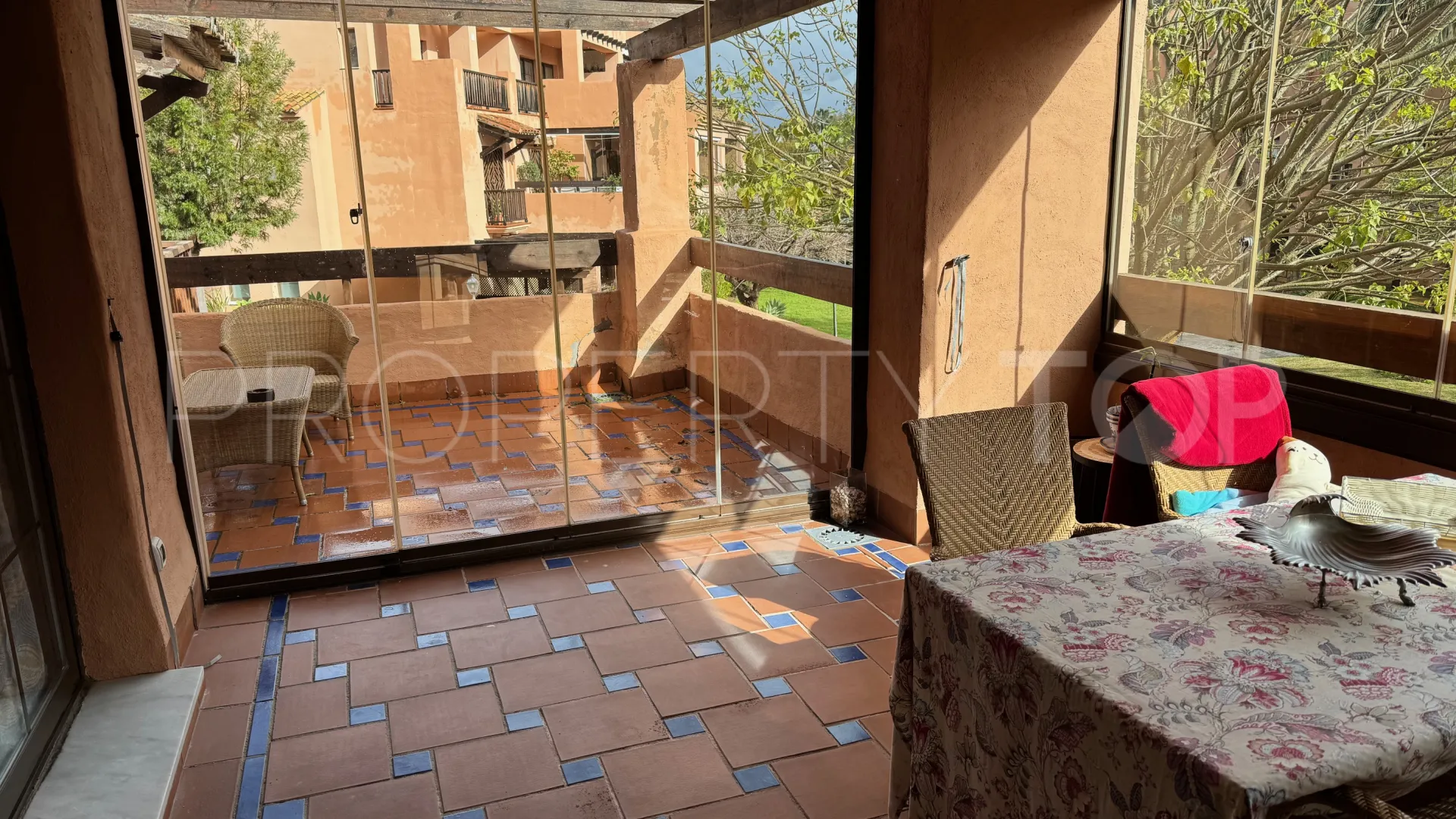 Apartment with 4 bedrooms for sale in Estepona East