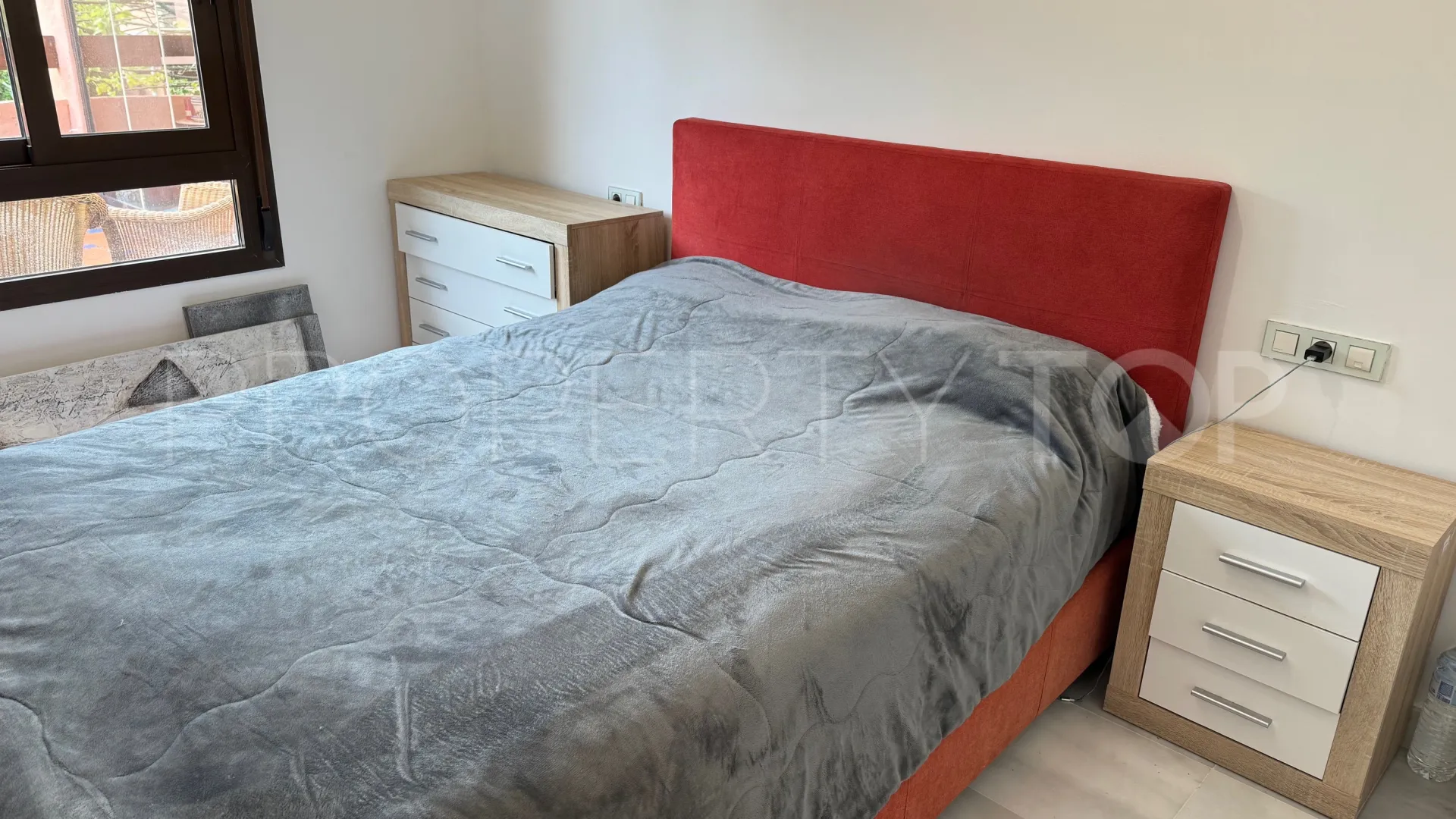 Apartment with 4 bedrooms for sale in Estepona East