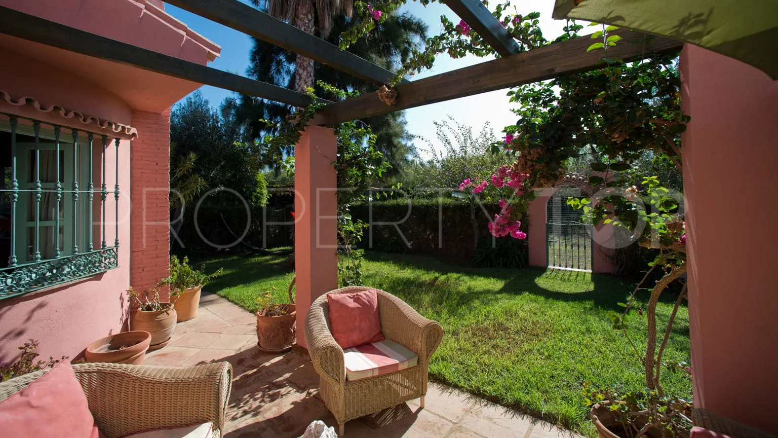 Casa de campo en venta en Guadalobon
