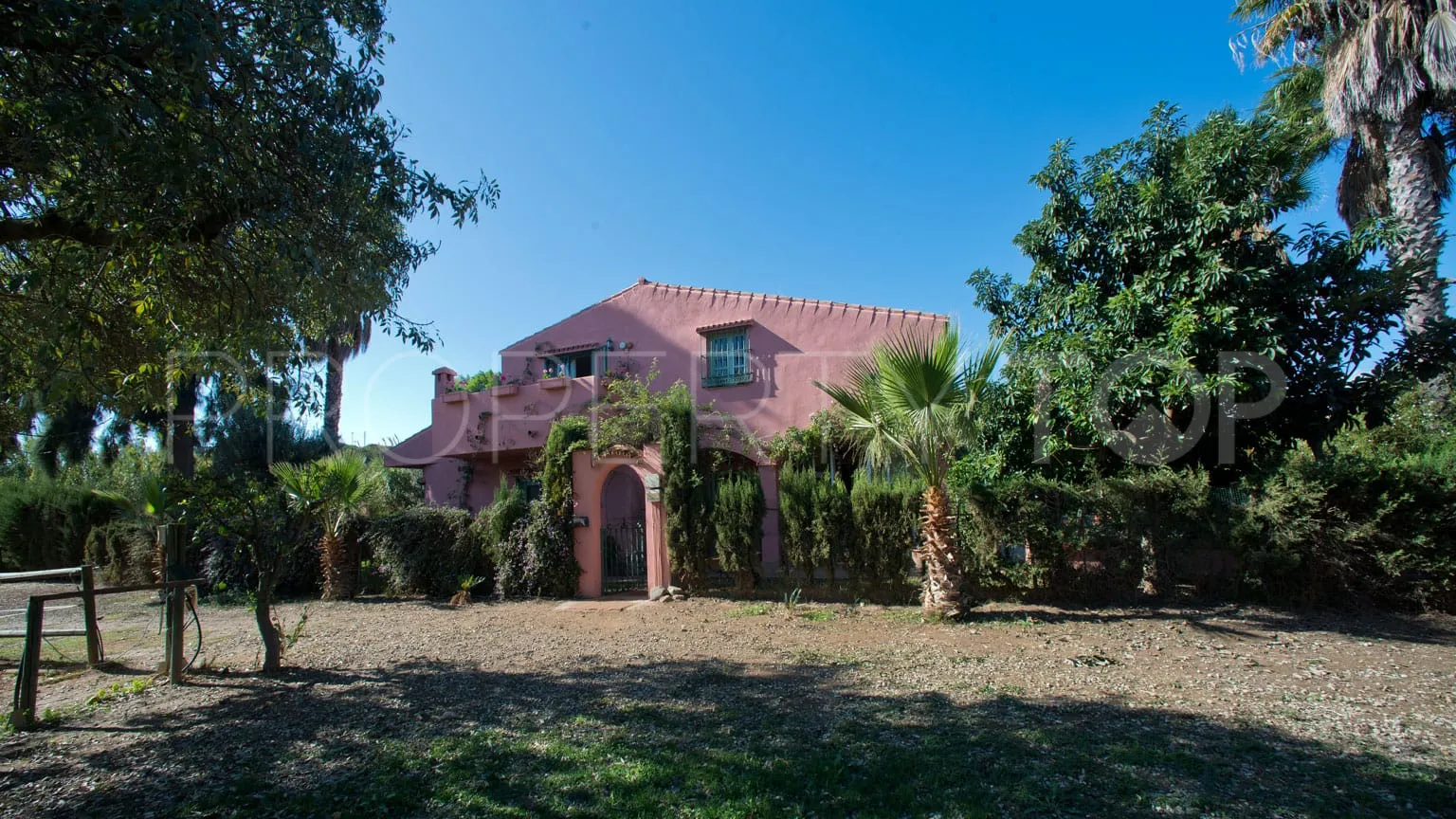 Casa de campo en venta en Guadalobon