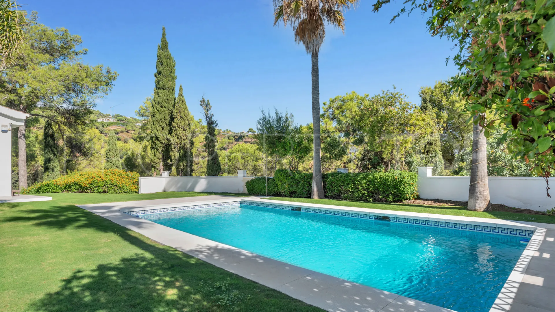 Villa for sale in El Madroñal
