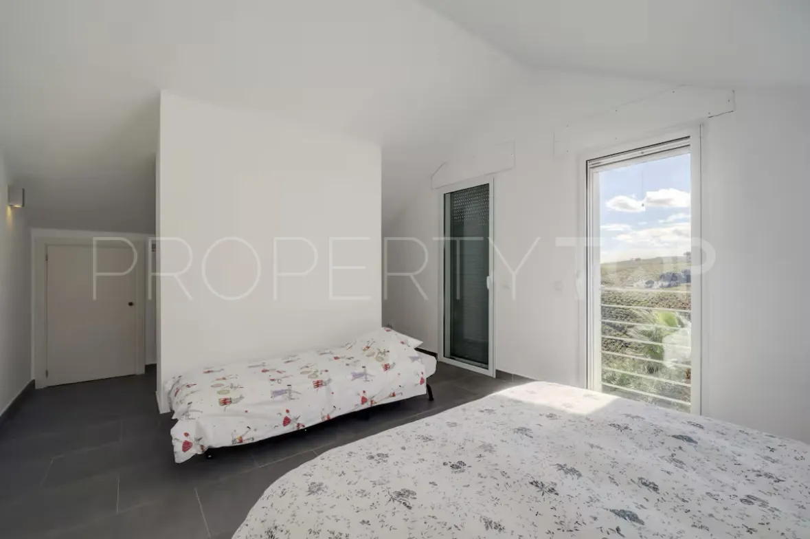 6 bedrooms villa in Manilva Beach for sale